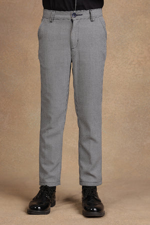 One Friday Kids Boys White & Black Checks Slim fit Trouser