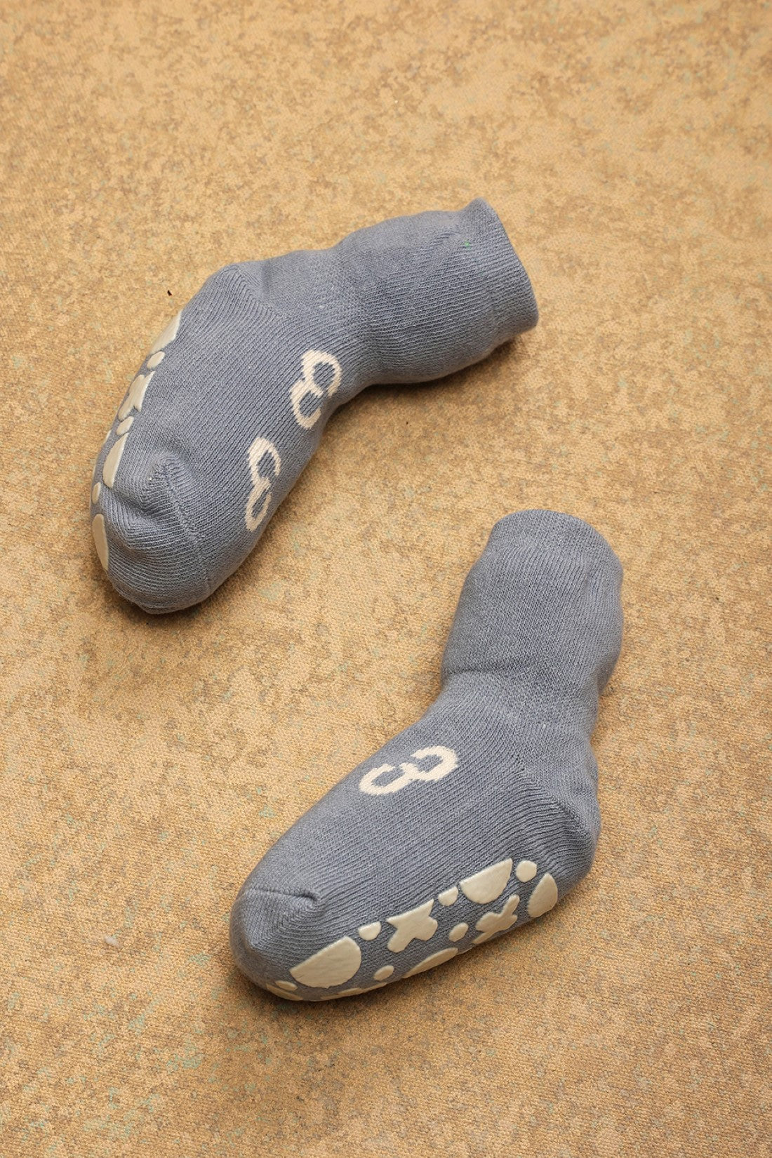 One Friday Grey Knitted Solid Socks